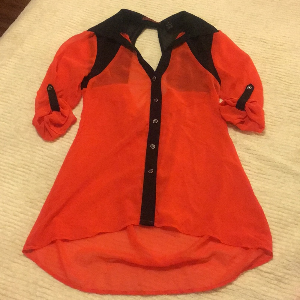 Chiffon red/black convertible sleeve top